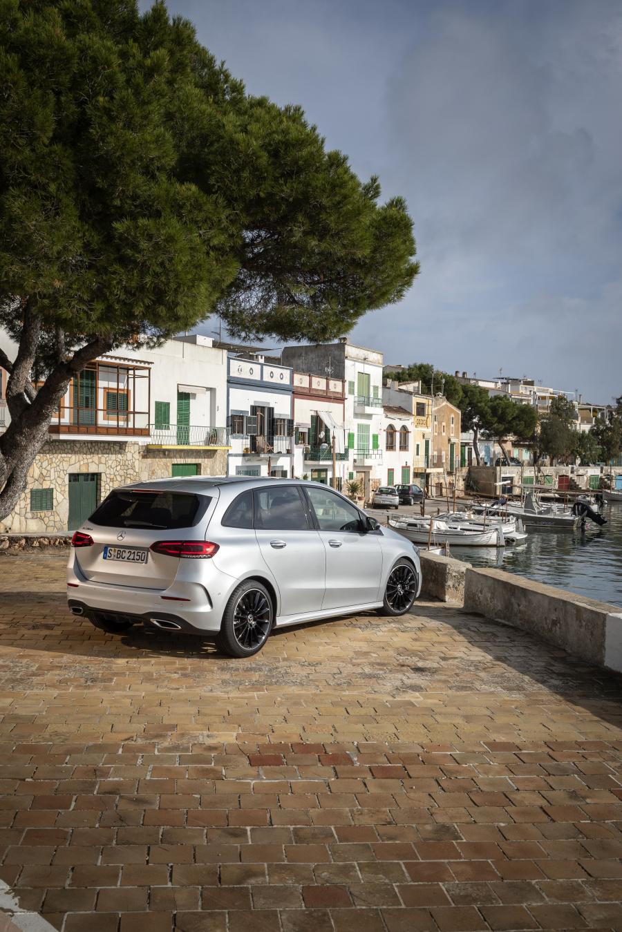  Mercedes-Benz B200 d AMG Line (W247) 2019 года  (фото 6 из 61)